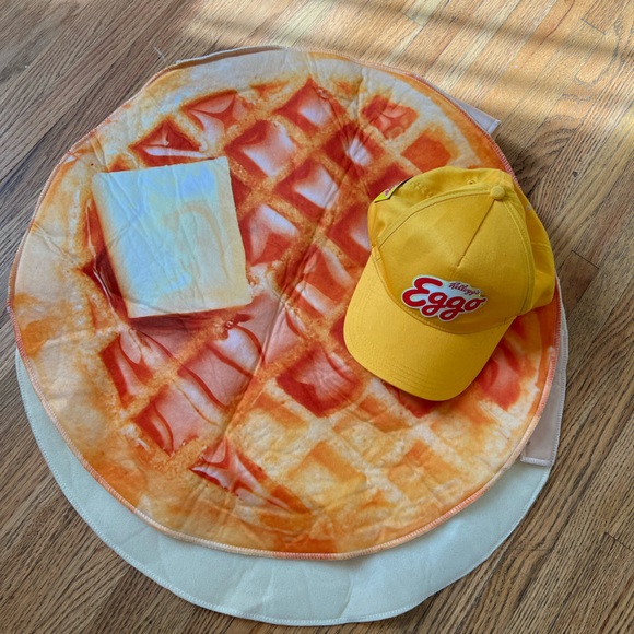 SOLD Eggo Waffle Costume - Stranger things - Picture 4 of 5